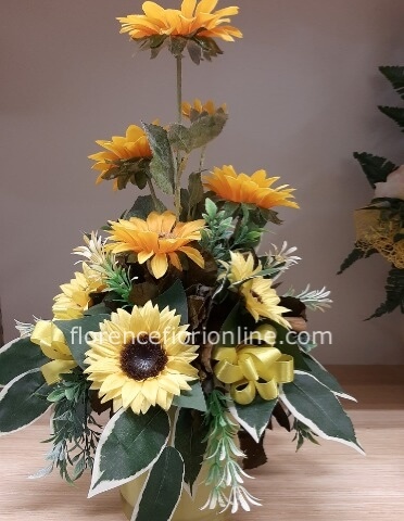 Composizione Di Girasoli In Vaso Di Vetro H 45 Cm Fiorista Consegna Fiori E Piante A Domicilio A Gaeta Acquisto E Invio Online Di Fiori A Gaeta E Formia