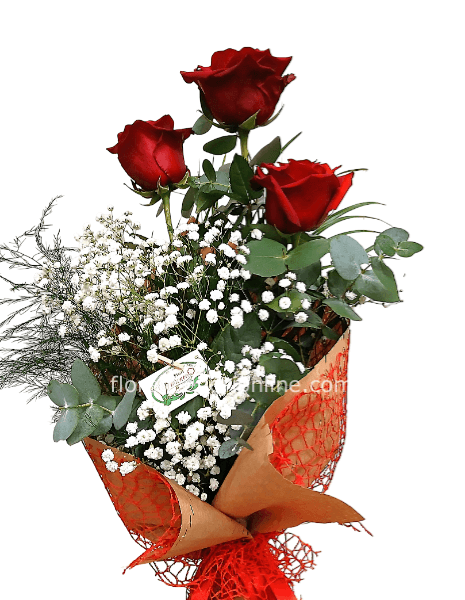 Tre rose rosse confezionate.