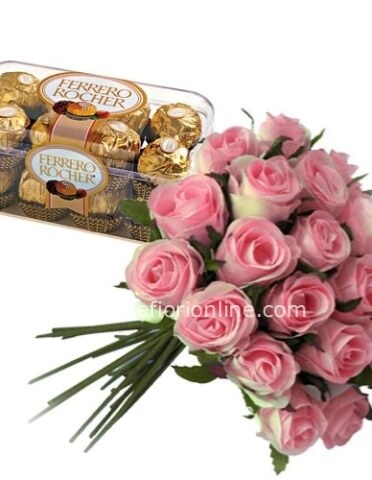 12 rose rosa con scatola di 16 Rocher Ferrero o Perugina