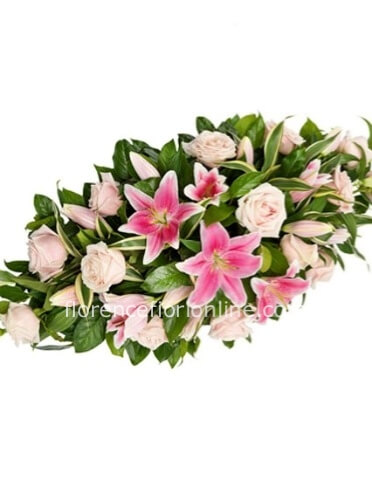 Composizione in spugna a forma ovale con Lilium e Rose rosa